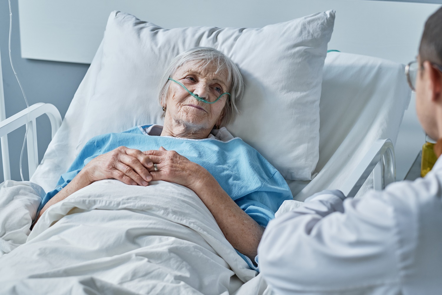 Senior woman having a treatment at hospital